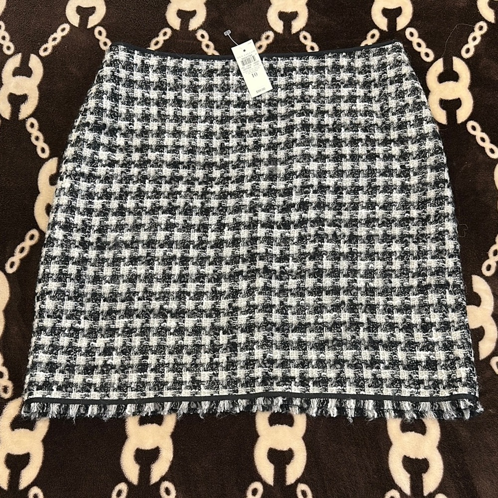 🌺🌺 NWT ANN TAYLOR Stylish Black and White Tweed Skirt